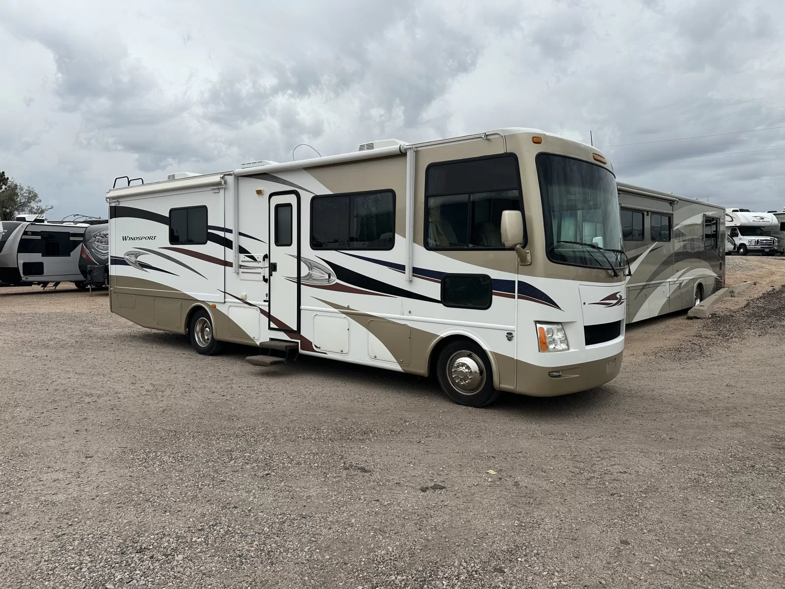 Consignment 2013 Thor Motor Coach Windsport 33G for sale in Littleton
