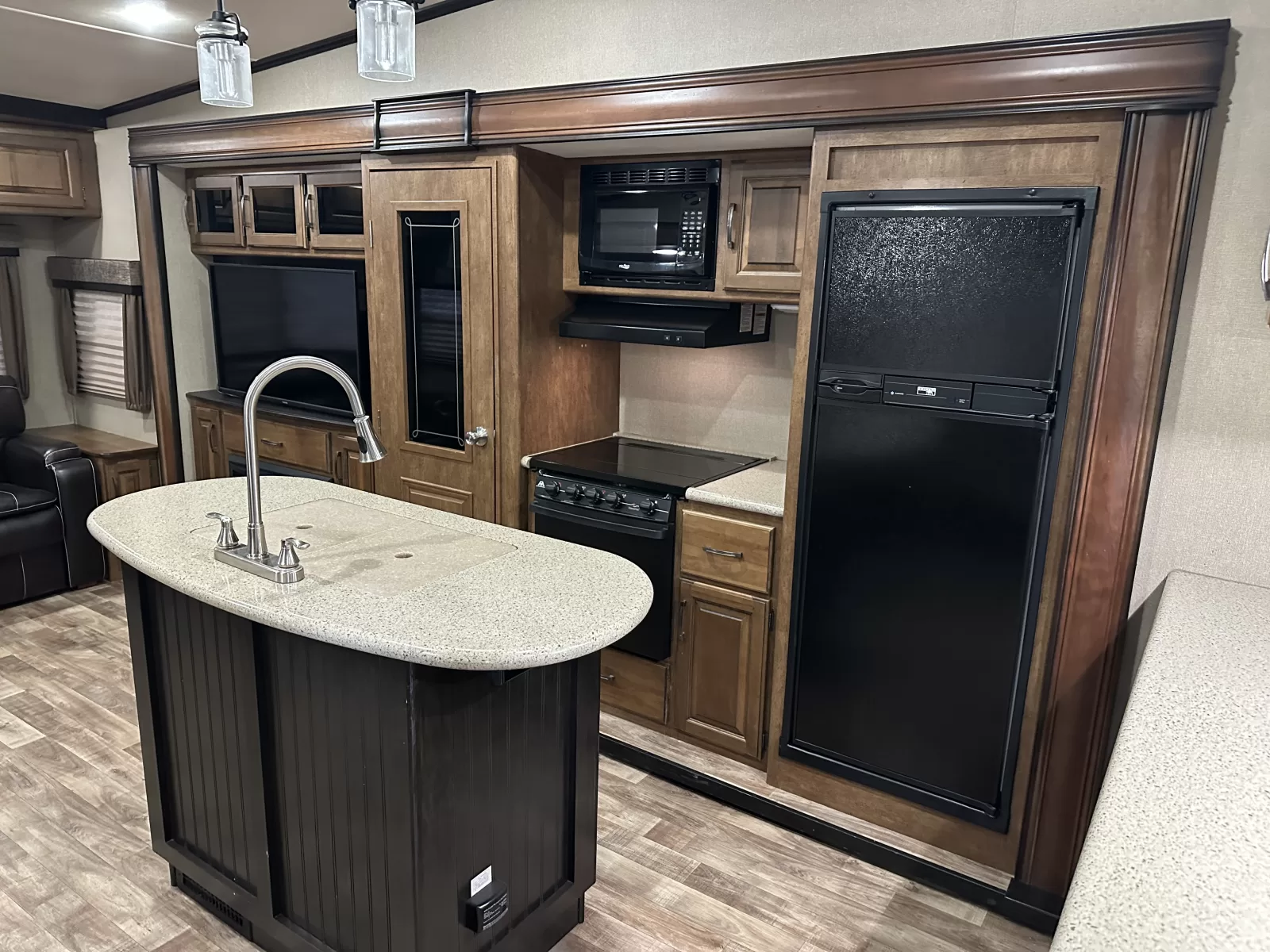 2017 Grand Design Reflection  303RLS Fifth Wheel interior overview 6 at All Star Rv in Littleton, CO