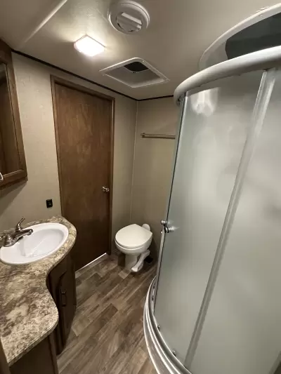 Used 2017 Grand Design Reflection  303RLS — photo 16