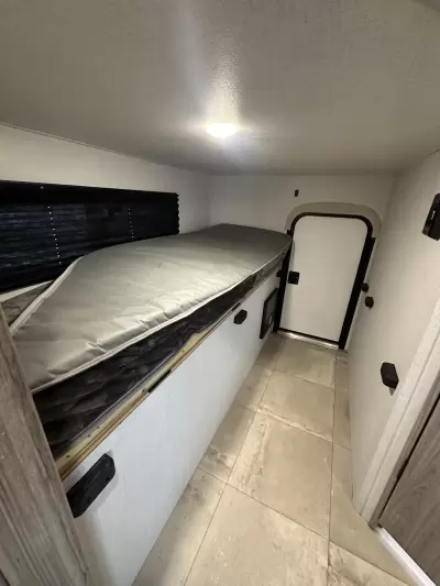 Consignment 2024 Keystone RV Passport SL Series 229BHWE — photo 15