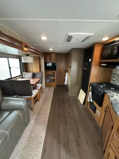 Consignment 2017 StarCraft   Launch Ultra Lite 26 RLS — photo 11