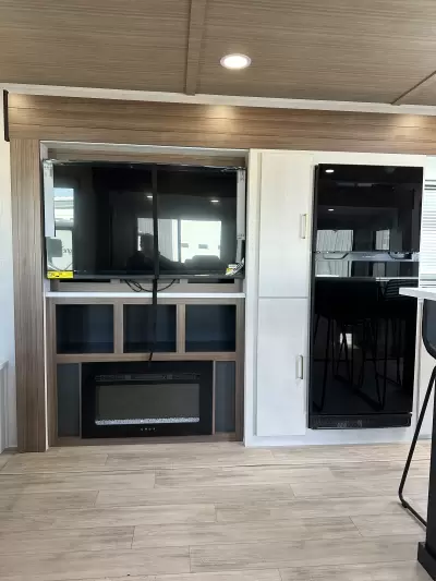 New 2026 Forest River Vibe 2800RL — photo 17