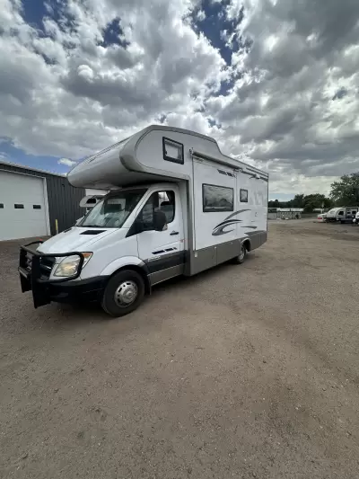 Used 2008 Gulfstream Vista Cruiser Mini 4230 — photo 1