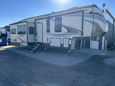 Consignment 2020 Forest River Sandpiper 321RL — photo 1