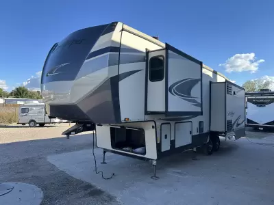 Consignment 2020 Forest River Sandpiper 321RL — photo 3