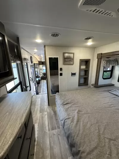 Consignment 2020 Forest River Sandpiper 321RL — photo 28