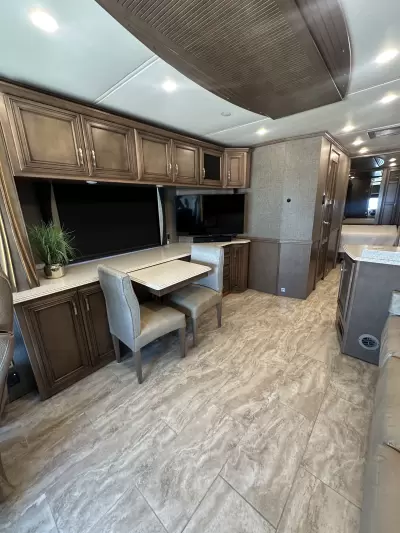 Consignment 2019 Newmar Ventana LE 3426 — photo 14