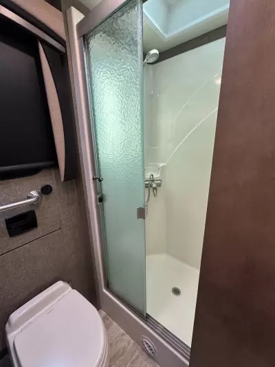 Consignment 2019 Newmar Ventana LE 3426 — photo 18