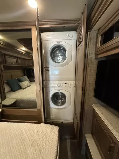 Consignment 2019 Newmar Ventana LE 3426 — photo 20